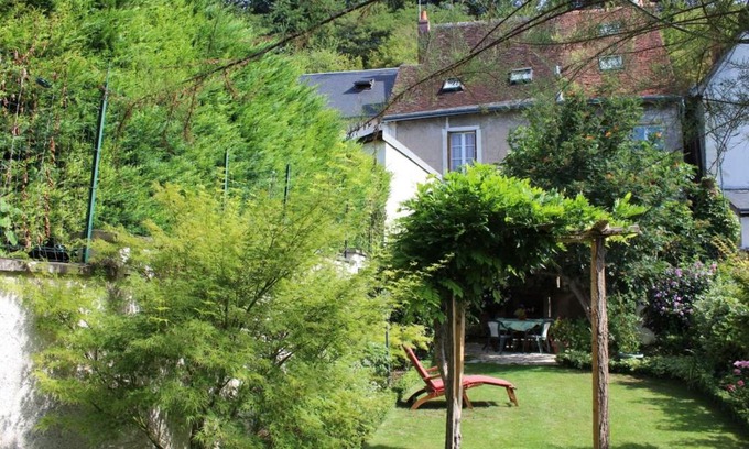 Amboise House | Historic Amboise Getaway at La Gioconda - Family Friendly & Accessible