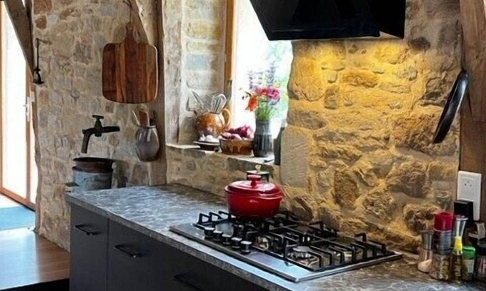 Fourmagnac House | Experience La Grange de Mimi: Poolside Bliss & 10/10 Rating