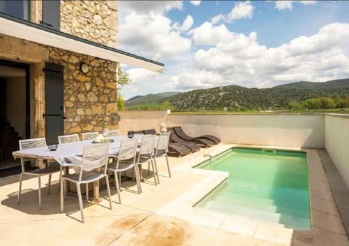 Vallon-Pont-d'Arc Villa | Oceanfront Escape at La Grange de Papy - 4-Star Retreat