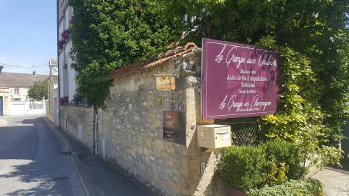 Hermonville Bed & Breakfast | Cozy La Grange en Champagne: Pet Friendly with Ocean Views