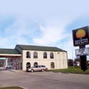 La Grange Hotel | Family-Friendly Stay at La Grange Executive Inn & Suites