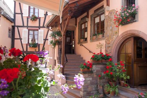 Mittelbergheim Bed & Breakfast | Family-Friendly Retreat at La Griffe à Foin Restaurant