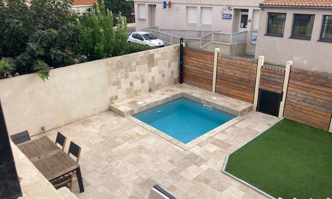 Gruissan House | Family-Friendly Fun at La Gruissanaise Hotel Retreat
