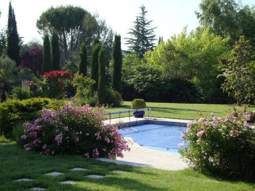 La Tour-d'Aigues House | Oceanfront Bliss at La Guéritaulde - Rated 9.6/10!