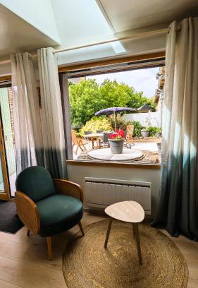 Saint-Maurice Pellevoisin Bed & Breakfast | Ideal LA GUESTHOUSE Near Sentier des Douaniers - Rated 9.8