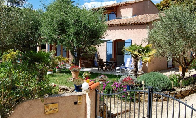 Ceyreste Villa | Discover Comfort at La Guiléane - Rated 7.7/10 by Guests