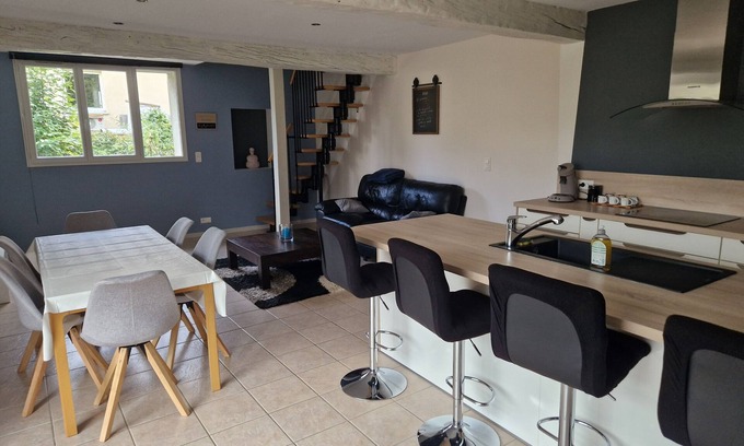 Gurgy House | Discover La Gurgyçoise: Pet-Friendly Retreat with Spa & Hot Tub