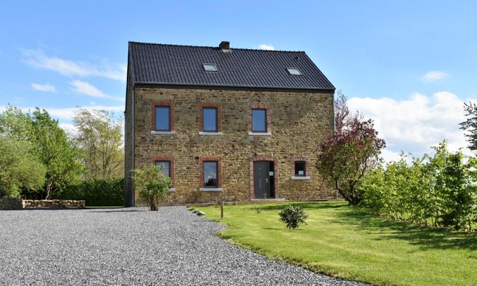 Haut-Bois Bed & Breakfast | Top-Rated La Haie Bolaine with Family-Friendly Amenities