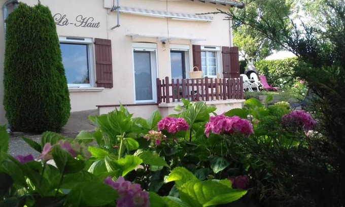 Poinson-les-Fayl House | Family-Friendly Retreat at La-Haut: Rated 8.5/10