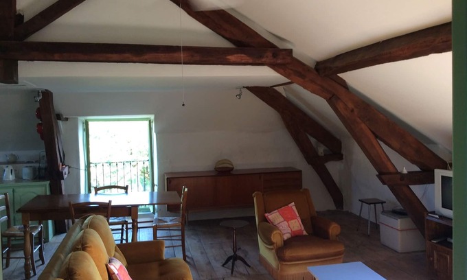 Eymoutiers Apartment | Discover La Jolie Maison - Family-Friendly Attic Retreat
