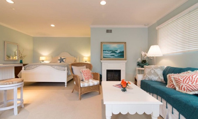 La Jolla Alta Condo | La Jolla Cottage: Family-Friendly Retreat with Breakfast