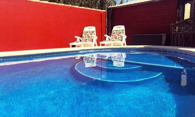 Chiclana de la Frontera Ski Chalet | Indulge at La Kasuka: Villa with Pool & Pet-Friendly Amenities