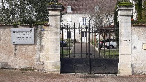 Arc-les-Gray Bed & Breakfast | Elegant Oceanfront Stay at La Levriere d'Arc les Gray