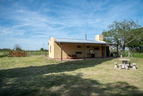 Partido de Capitan Sarmiento House | Comfortable Stay at La Luisa with Family-Friendly Amenities
