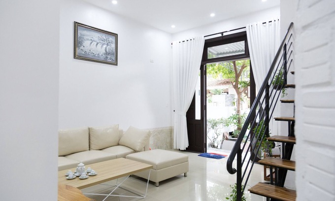 Hue City Centre Apartment | Discover LA LUZ - Your Ideal City Retreat with Balcony
