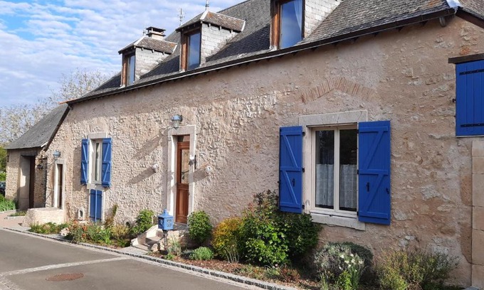 Maigne House | Pet-Friendly La Ménagerie with Ocean View & Kid-Friendly Amenities