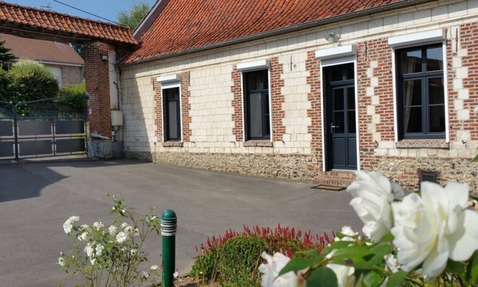 Remilly-Wirquin Cottage | Experience La Métairie: Oceanfront Cottage with Pool & Breakfast