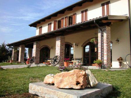Alba House | Explore La Madonnina Agriturismo Dorè: Family-Friendly Retreat