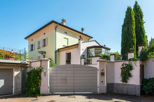 Ramiola Bed & Breakfast | Oceanfront Retreat: La Magnanella B&B with Pool & Hot Tub