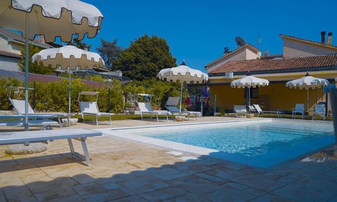 Campagna Bed & Breakfast | Exceptional Oceanfront Escape at La Magnolia B&B