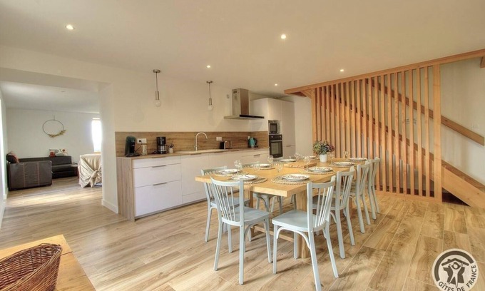 Saint-Jean-la-Bussiere House | Top-Rated Family Stay at La Maison d'à Côté, Saint Jean