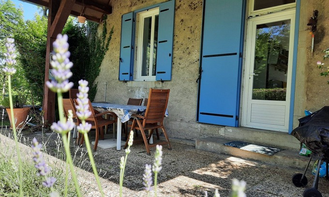 Sarrogna House | Discover The Old Blue House: Renovated Retreat with Garden