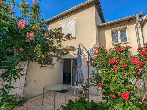 Fontaine Lestang House | Relaxing Oceanfront Retreat with Beautiful Garden
