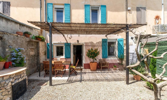 Carpentras House | Guest Rated 10/10: La Maison D'à Côté with Garden & Wi-Fi