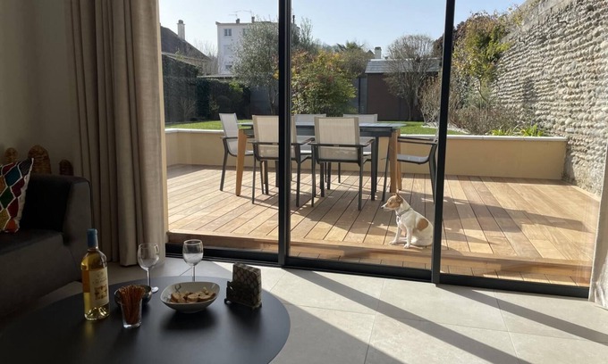 Jurancon House | Experience La Maison d'à Côté - Jurancon with Family & Pets