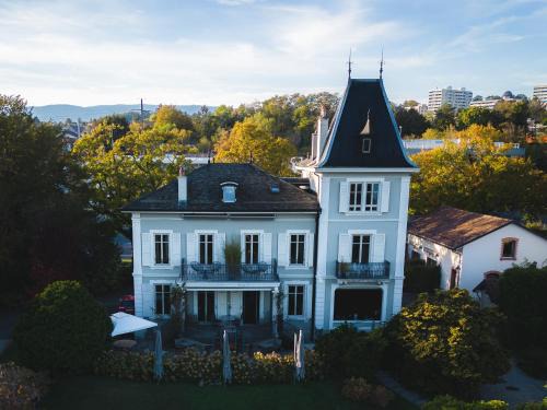 Morges Hotel | Oceanfront Bliss at La Maison d'Igor - Rated 9/10