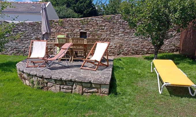 Pont-Croix House | Discover La Maison de Jeanne: Family-Friendly Retreat