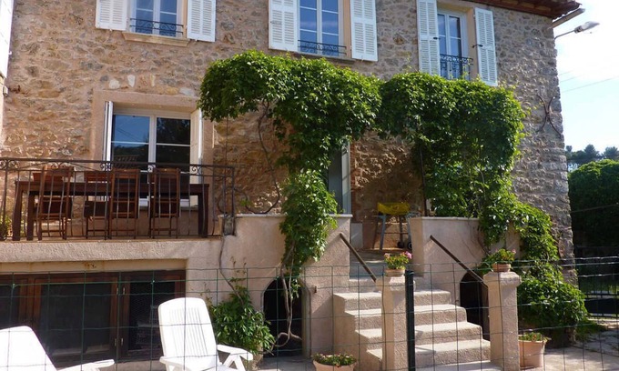 Rougiers House | Cozy La Maison de Pépé à Rougiers: Pet-Friendly Retreat
