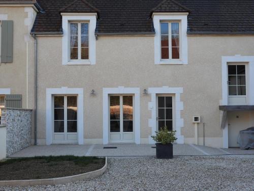 Maligny House | Family-Friendly Retreat at La Maison de Vinciane - Rated 9.8