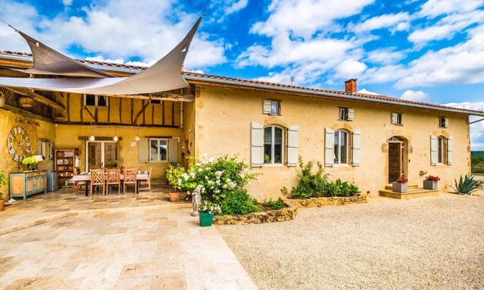 Saint-Justin Villa | Experience Comfort at La Maison Des Harmonies Hotel