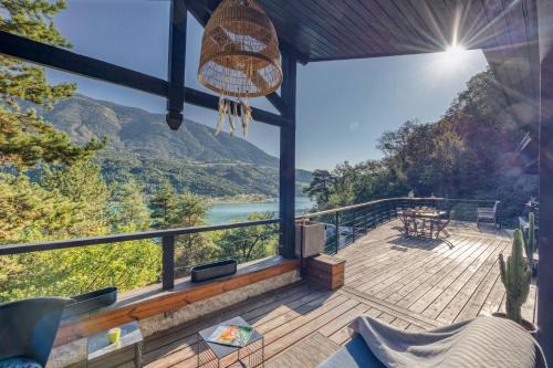Lavars House | Discover La Maison du Lac - Family and Pet-Friendly Retreat