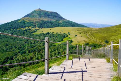 Saint-Genes-Champanelle House | Pet-Friendly Retreat at La Maisonnette de Séverine