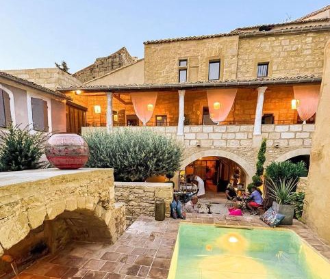 Saint-Quentin-la-Poterie Bed & Breakfast | Discover La Maison D'Aimé: 4-Star Oceanfront Retreat