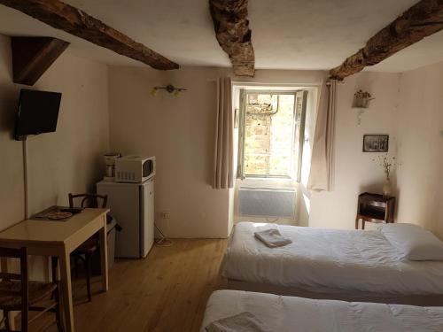Sainte-Eulalie-de-Cernon House | Pet-Friendly Retreat at La maison d'Angèle - Rated 8.6/10