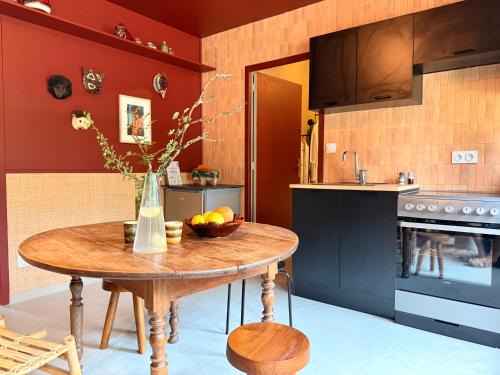 Angouleme Apartment | La Maison noire de Fontbelle