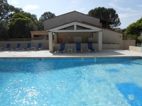 Quissac Apartment | Explore Quissac: Pet-Friendly Retreat with Pool & Fun!