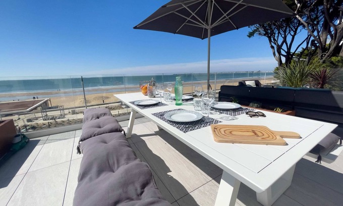 Pornichet Apartment | Experience La maison Régent: 4-Star Ocean View Retreat