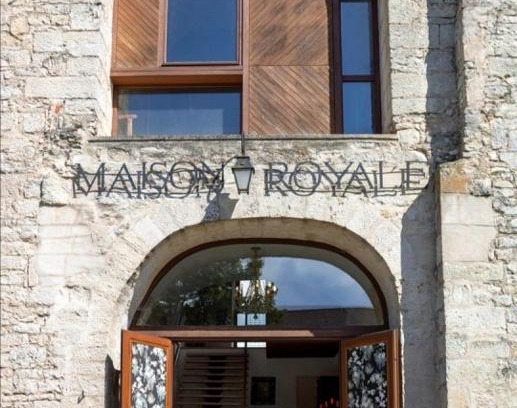 Pesmes House | Discover Family-Friendly Comfort at La Maison Royale