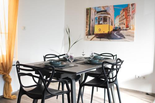 La Fuye-Velpeau Apartment | Elegant La Maison Tourangelle - Family-Friendly Retreat