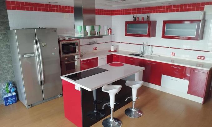 Madrigueras House | Family-Friendly Chalet with Pool & BBQ in Madrigueras
