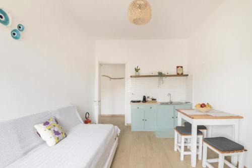Kato Korakiana Apartment | Explore La Mandynia Apartment: Guest Rated 9/10 & Breakfast