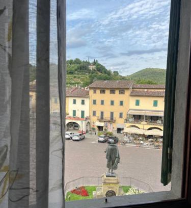 Greve in Chianti House | La margherita bianca
