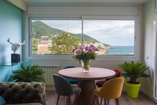 Sitges Apartment | Experience La Marina de Aiguadolç: Ocean Views & Private Beach