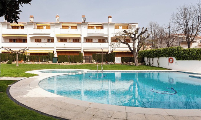 Platja d'Aro House | La Marinera Beach House: Oceanfront with Shared Pools & Wi-Fi