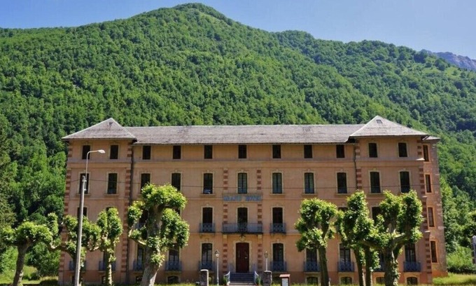 Aulus-les-Bains Apartment | Cozy T2 Retreat in the Heart of the Pyrénées Ariégeoises