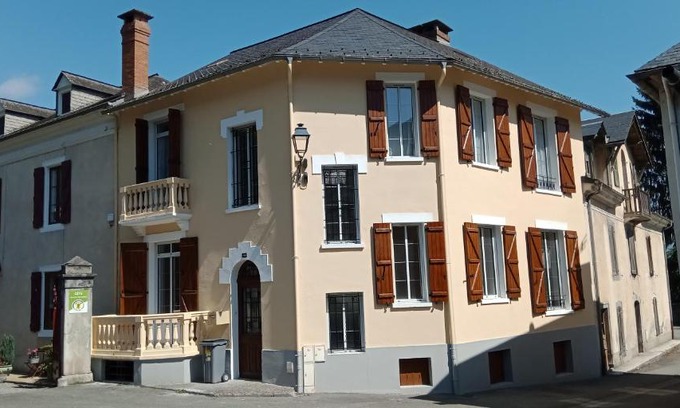 Pierrefitte-Nestalas Apartment | Family-Friendly Retreat at La Marmotte - Rated 9.1/10